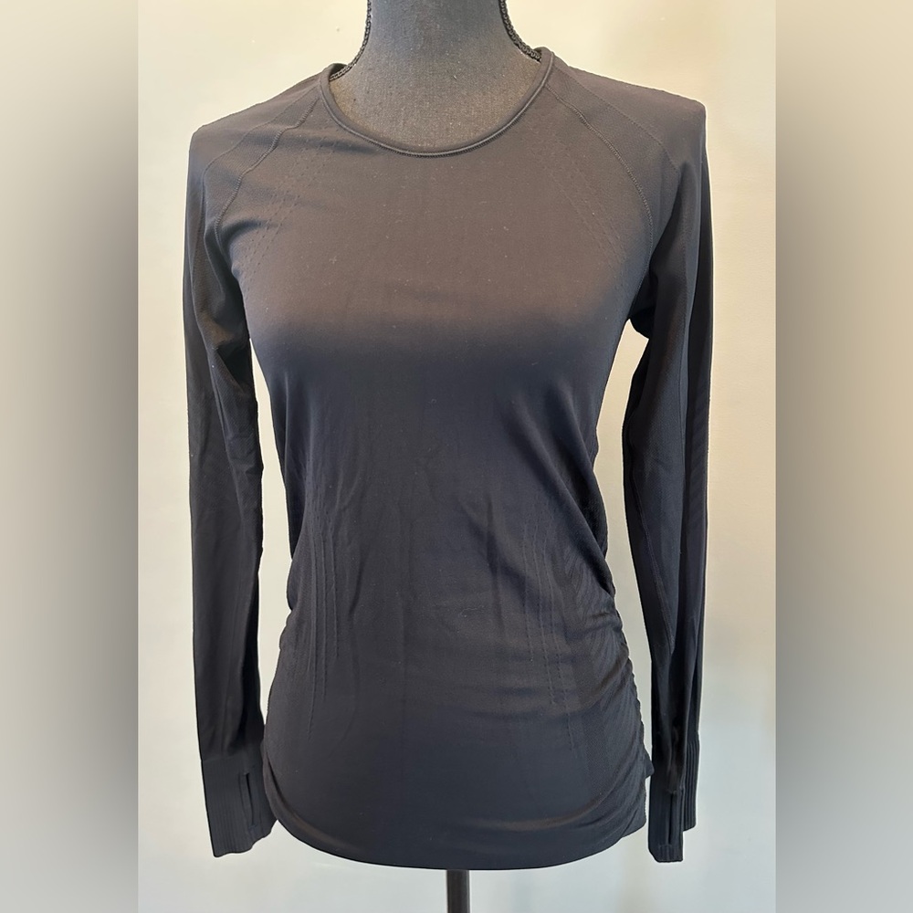 Athleta Speedlight seamless top